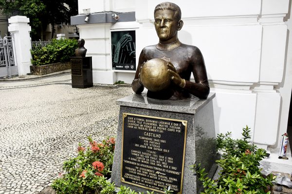 Busto de Castilho no bairro das Laranjeiras, no Rio