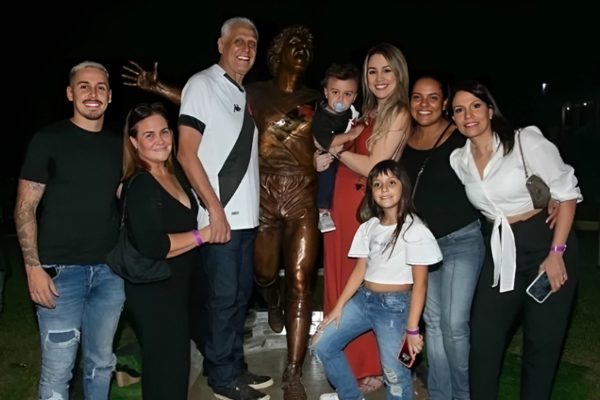 Roberto Dinamite e família
