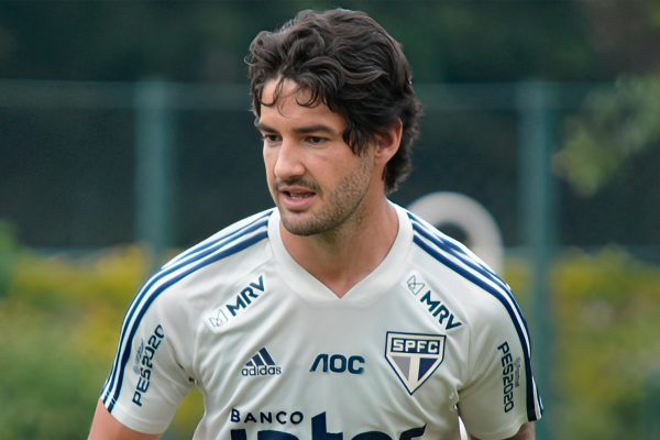Alexandre Pato em treinamento pelo São Paulo