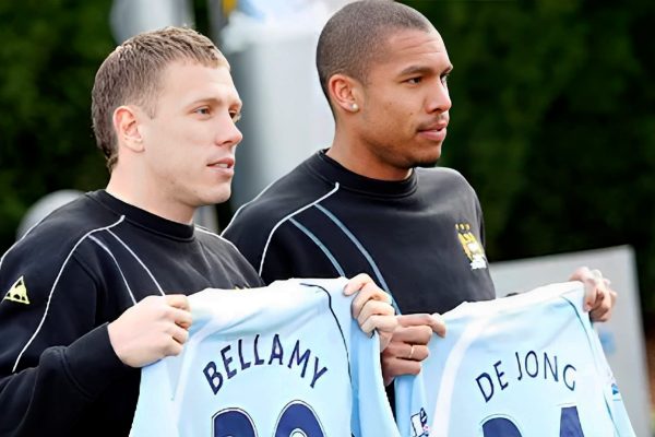 Bellamy e De Jong no Manchester City