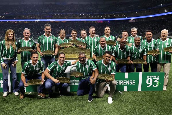 Homenagem do Palmeiras aos vencedores do Paulistão 93