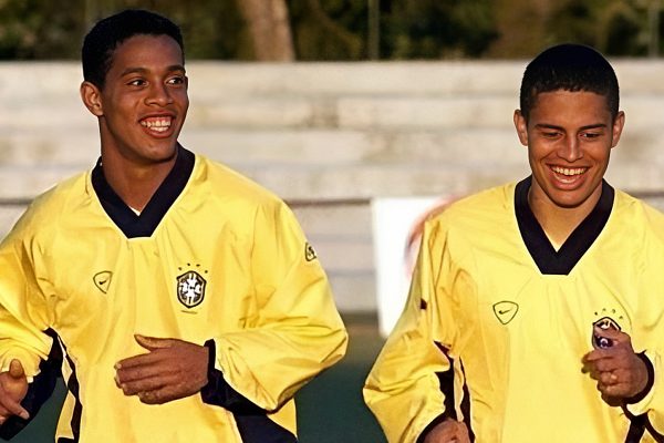 Ronaldinho Gaúcho e Alex em Sydney 2000
