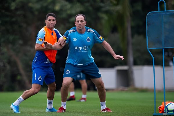 Thiago Neves e Rogério Ceni em treinamento do Cruzeiro