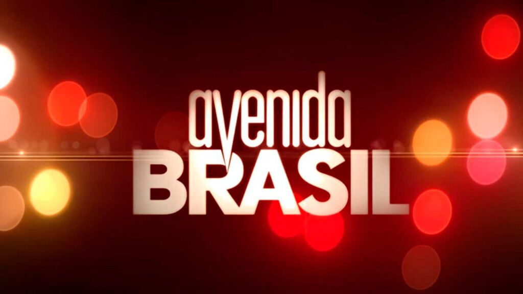 Novela completa: Confira o resumo de todos os capítulos de Avenida Brasil Logo da novela Avenida Brasil